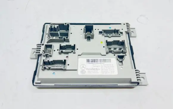 Mercedes-Benz E W213 SAM control unit A2139005622 A2139015306 A1679024101