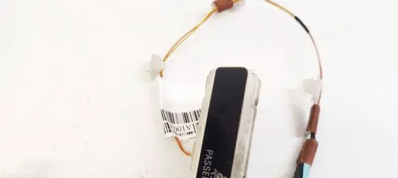 Passenger airbag on/off switch