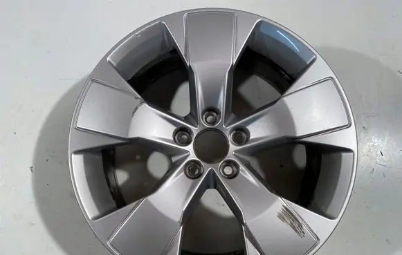 Volvo XC40 R18 alloy rim 31471553