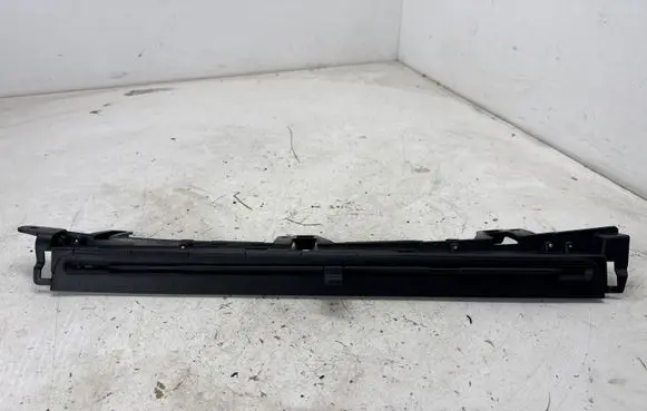 Chrysler Pacifica Estate rear side window sun shade/blind PX92000403BL 92770087