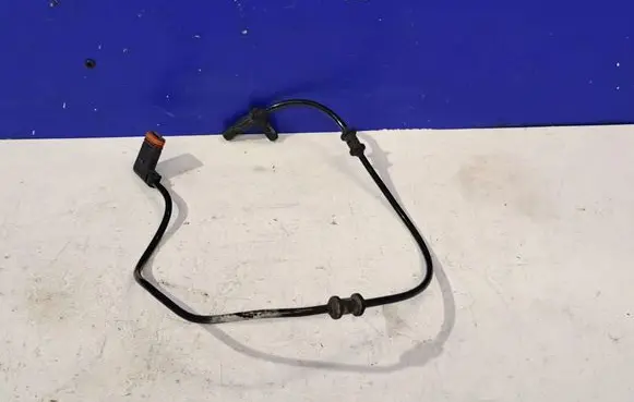Mercedes-Benz E W212 ABS brake wheel speed sensor A2125402117
