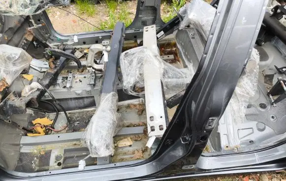 Nissan Qashqai Pillar (middle) 