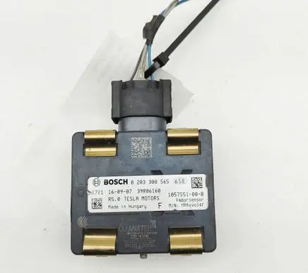 Tesla Model X Distronic sensor radar 105755100B 0203300565