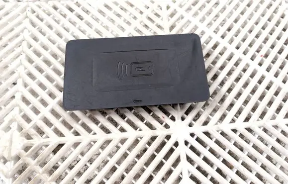 BMW 8 G15 Wireless charging module 9437712 BK7189 4774A189