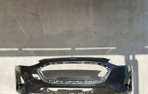 Ford Focus Front bumper JX7B17757A
