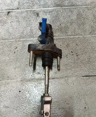 Toyota Avensis T250 Clutch master cylinder 
