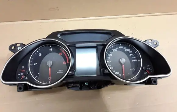 Audi A5 8T 8F Speedometer (instrument cluster) 8T0920901F