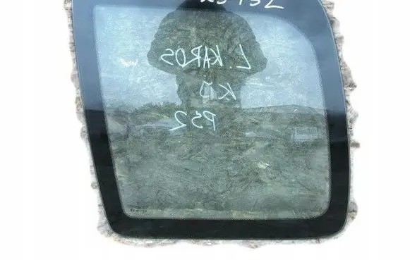 Jeep Cherokee III KJ Rear side window