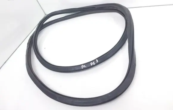 Audi A8 S8 D4 4H Front door rubber seal 4H0831721