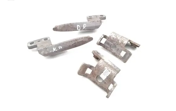 Audi A2 Engine bonnet/hood hinges 8Z0823403A