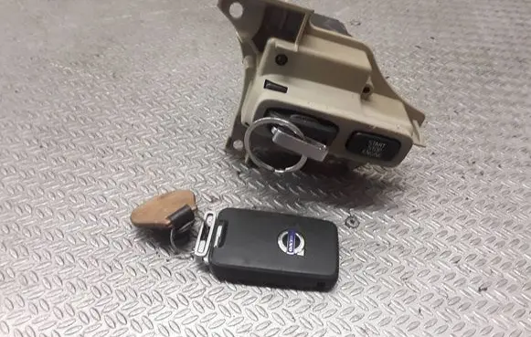 Volvo V70 Ignition lock 