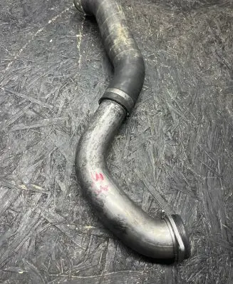 BMW 5 E60 E61 Intercooler hose/pipe 7789049