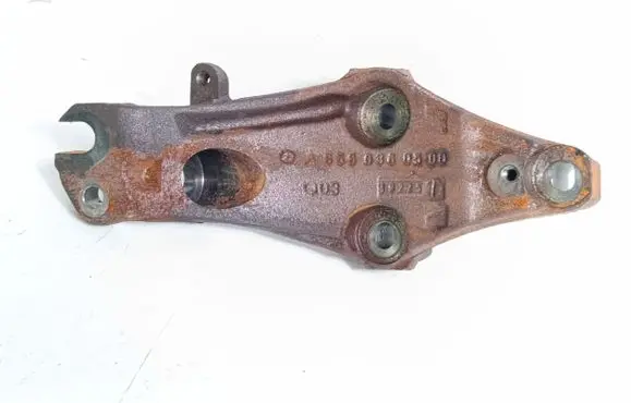 Mercedes-Benz CLS C218 X218 EGR valve cooler bracket A6560360500
