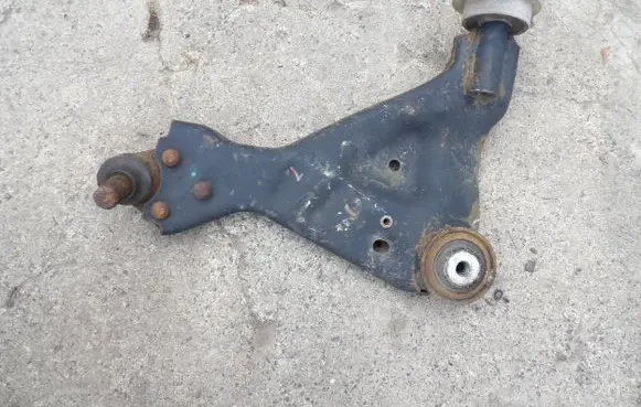 Mercedes-Benz Vito Viano W639 Front lower control arm/wishbone