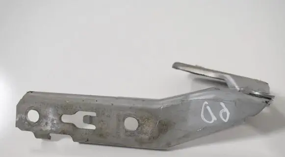 Volvo XC40 Engine bonnet/hood hinges 4F0823302