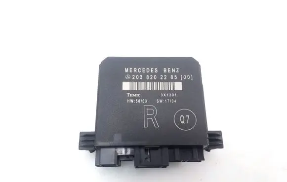 Mercedes-Benz C W203 Door control unit/module A2038202285
