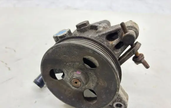 Honda FR-V Power steering pump RJH501863C