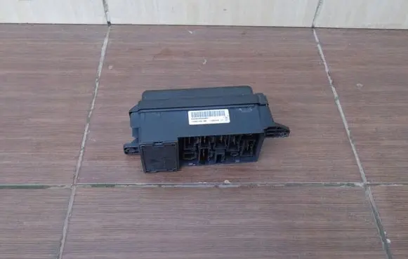 Mini One - Cooper R50 - 53 Fuse module 518030317
