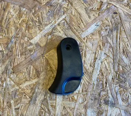 BMW 3 E46 Engine bonnet (hood) release handle 8223163