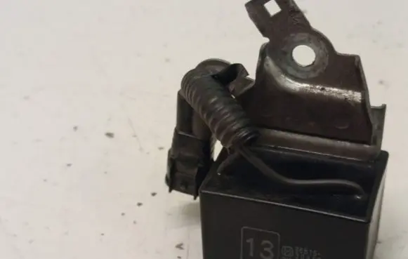 Lexus GS 300 350 430 450H Sensor 8651630460