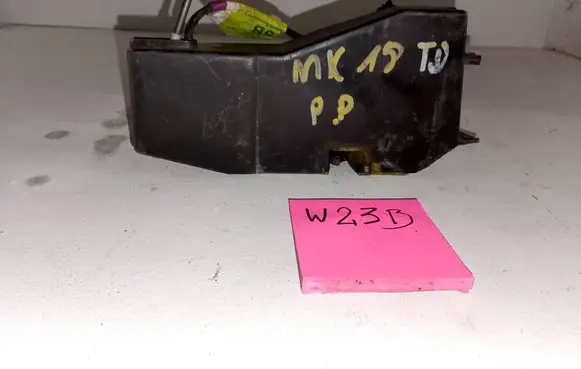 Ford Mondeo MK I Front door lock 94AGA14A584SB
