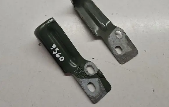 Fender mounting bracket