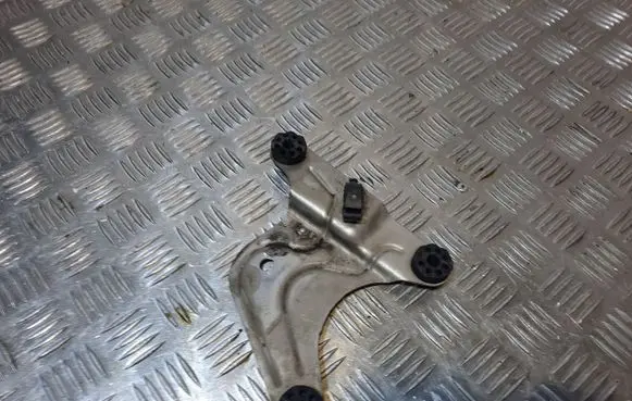 BMW 6 F12 F13 ABS pump bracket 6797679