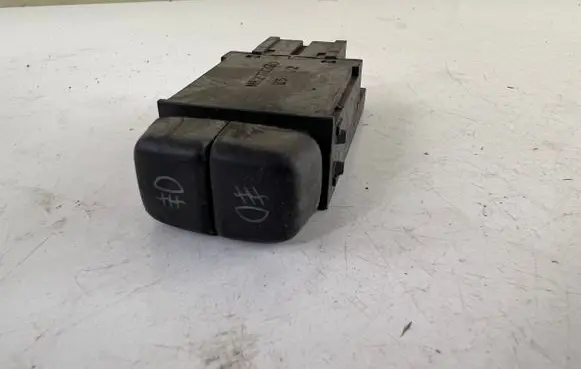 Fog light switch
