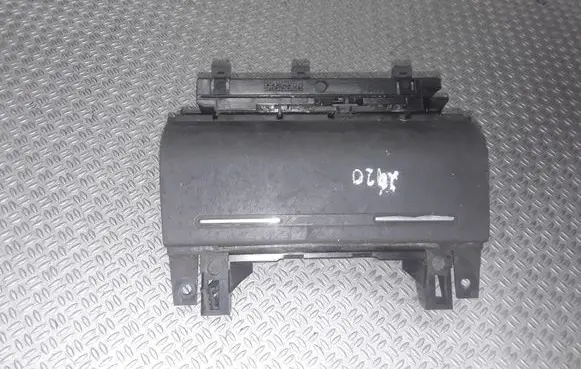 Audi A4 S4 B6 8E 8H Ashtray (front) 