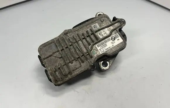 BMW X3 F25 Gearbox-reducer motor 7636181 27607636181