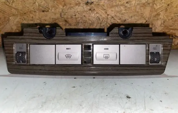 Ford Focus Multifunctional control switch/knob 8V4T19K314AB