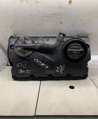 Skoda Octavia Mk2 (1Z) Rocker cam cover 038103475