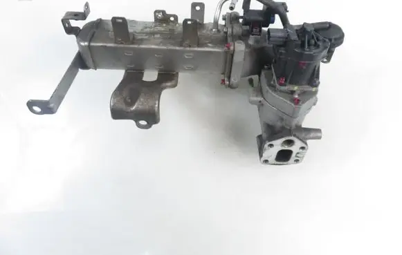 Chevrolet Cruze EGR valve cooler 25185316 96868923