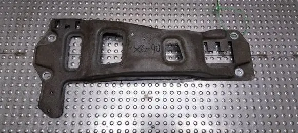 Volvo XC90 Rear differential/diff mount bracket 08672201
