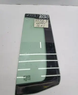Opel Zafira C Rear side window