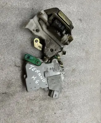 Nissan Terrano Rear door lock