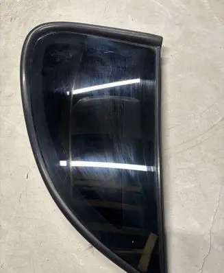 Chrysler PT Cruiser Rear door window glass 43R004584