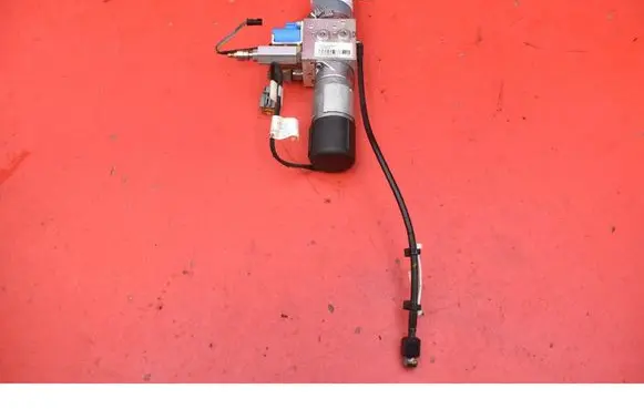 Volvo XC60 Central locking vacuum pump 31299156