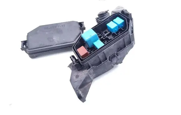 Toyota Prius (XW50) Fuse module 82662-47190