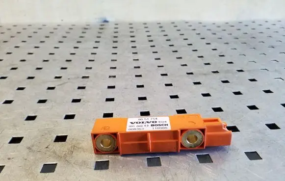 Volvo XC90 Airbag deployment crash/impact sensor 8651754 008363 110906