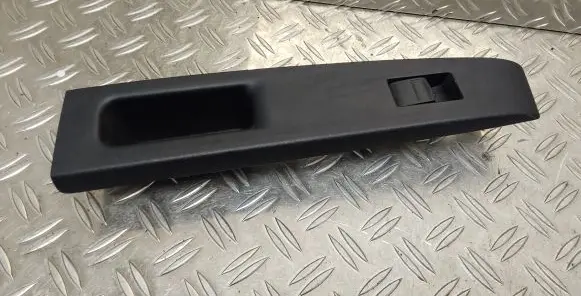 Toyota Yaris Electric window control switch 742720D110