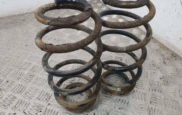 Toyota Yaris Rear coil spring