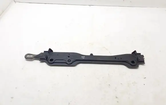 Radiator mount bracket