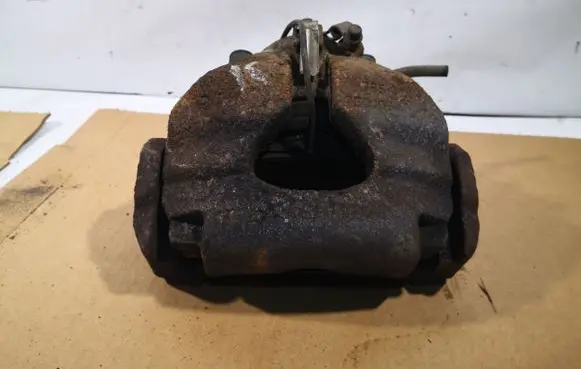 Volkswagen Touareg I Front brake caliper