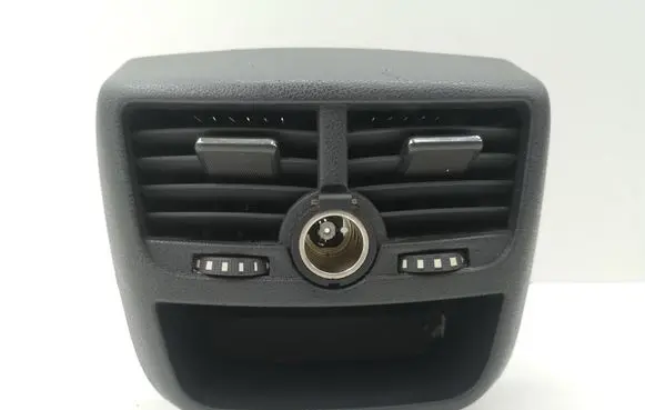 Rear air vent grill
