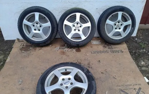 R16 alloy rim