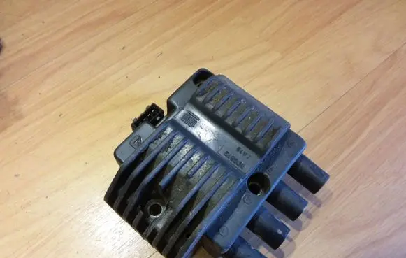 Opel Tigra A High voltage ignition coil 1103872