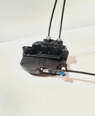 Nissan Murano Z50 Front door lock