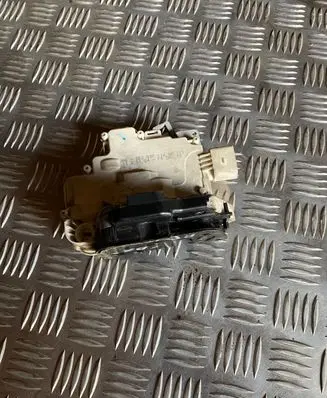Audi A4 S4 B7 8E 8H Front door lock 8E2837016AA 8E2837016