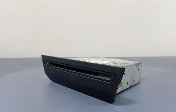 Mazda 3 II Radio/CD/DVD/GPS head unit BHP3-669G0B